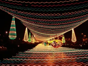 colombia-christmas-lights-alumbrados-in-medellin