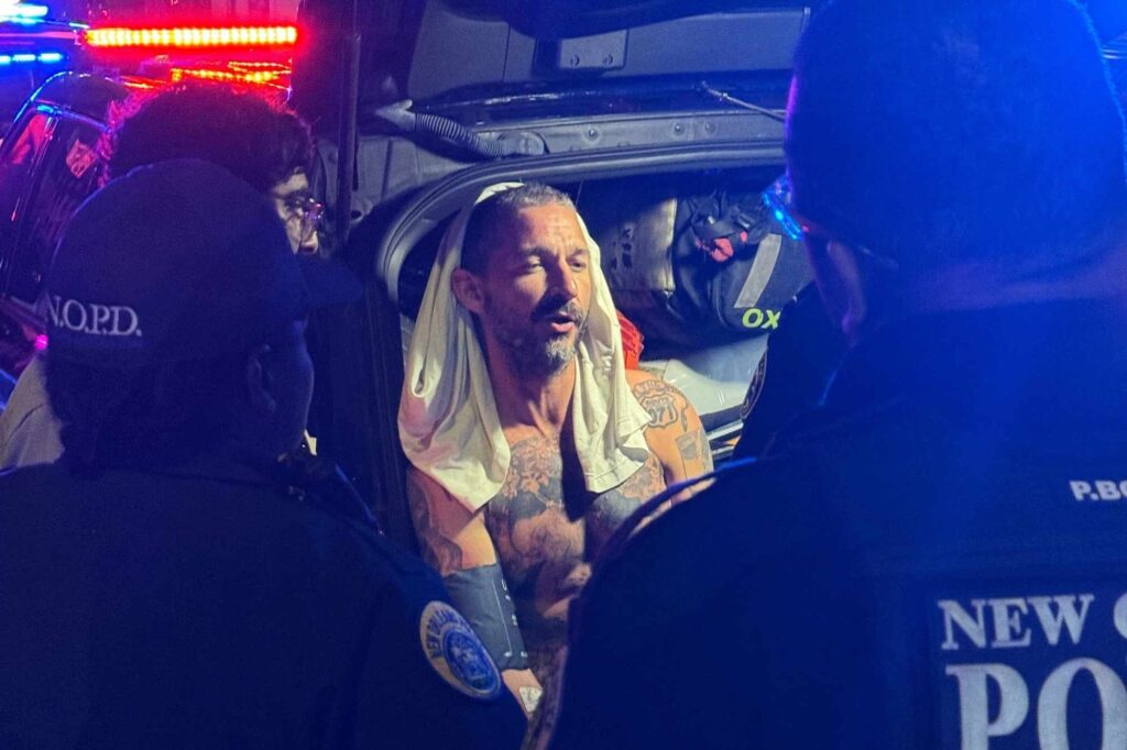 shia-labeouf-arrest-mardi-gras-21826-72d531e5bc3a4a53947d5cfb20275760