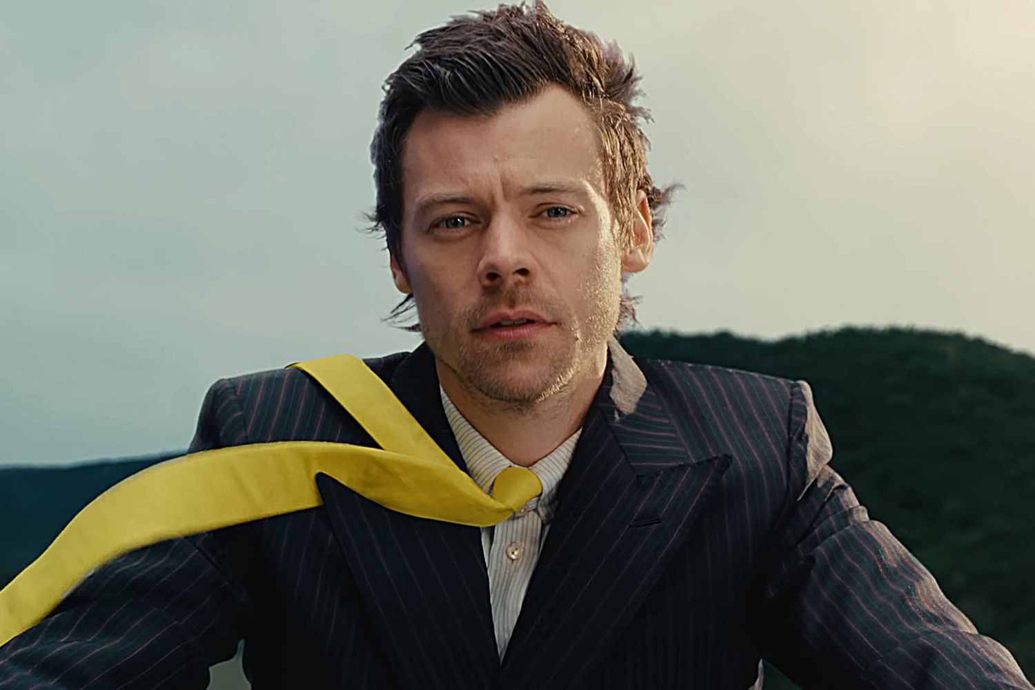 Harry-Styles-American-Girls-music-video-4-030626-2e458c912a454f91b22e0b24722960c6