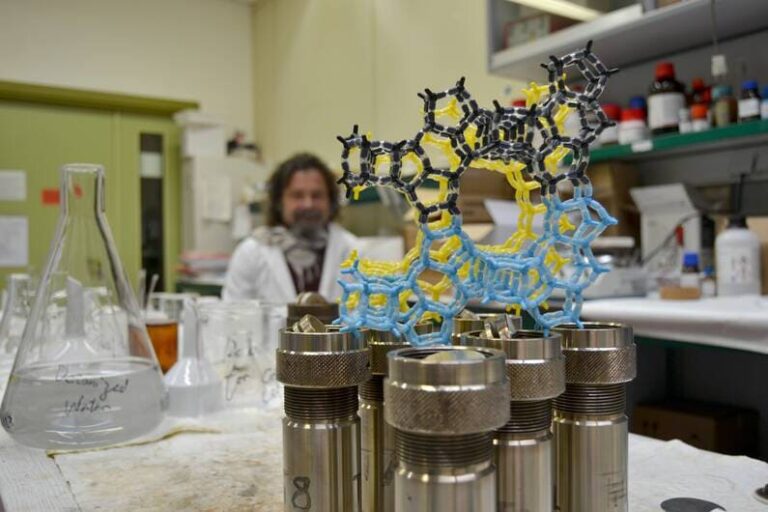 miguelcamblor_zeolita_zeo3-1