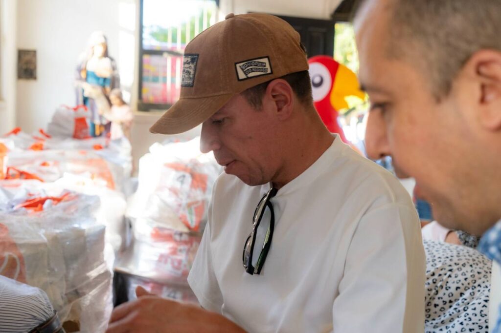 photo_5017017346924678108_y