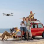 DJI-Mini-2-gente-volando-drone