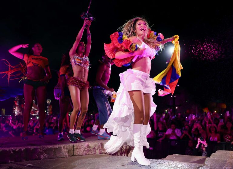 KarolGvestidoTerriquezGettyImages-2271109689-20610544742940cdaebb60884d33634a