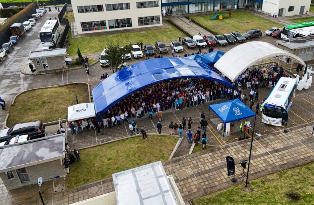 photo_5129932853180304698_y