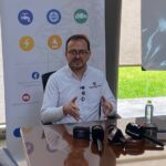 photo_5156625589593640097_y