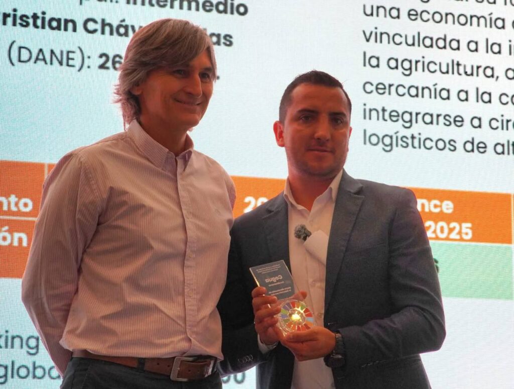 photo_5156625589593640118_y