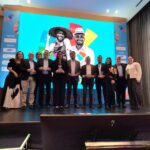 photo_5156625589593640119_y