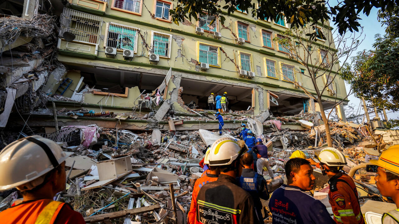 w1280-p16x9-2025-03-30T150218Z_615644413_RC2LNDAP2T1S_RTRMADP_3_MYANMAR-QUAKE
