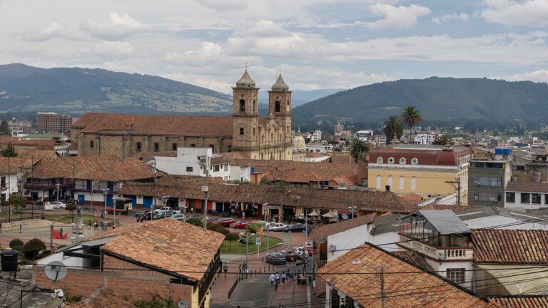 cathedrale-de-sel-zipaquira-colombie-8-768x432