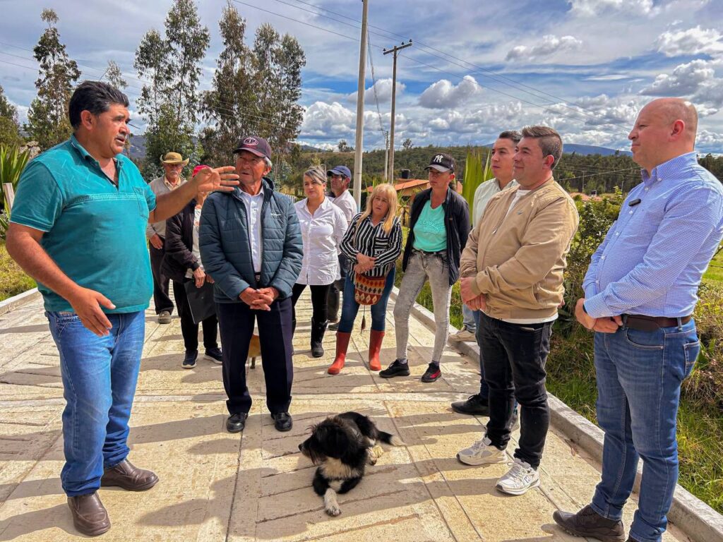 Entregan placa huella en la vereda Checua en Nemocón